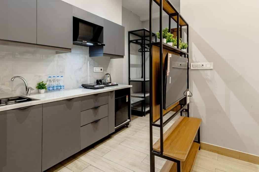 Hotel Imperial Stayz Sector 51 คูร์เคาน์ ภายนอก รูปภาพ
